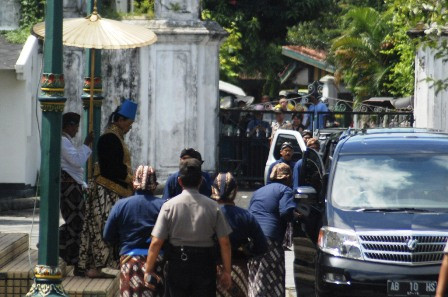 Pengamat Sosial: Perdebatan dalam Suksesi Keraton Itu Wajar