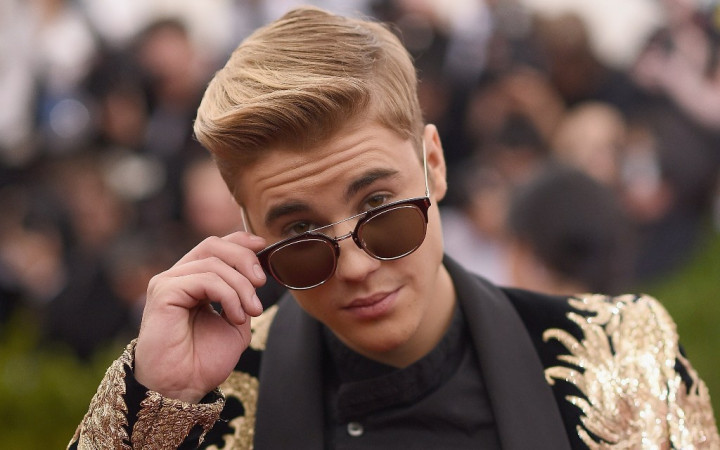 Justin Bieber Puji Penampilan Selena Gomez di Met Gala 2015