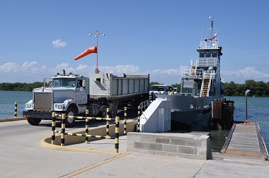 AS Izinkan Operasi Kapal Feri ke Kuba