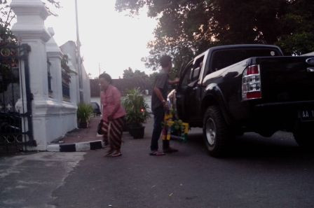 Enam Adik Laki-Laki Sultan Sowan ke Keraton Kidul