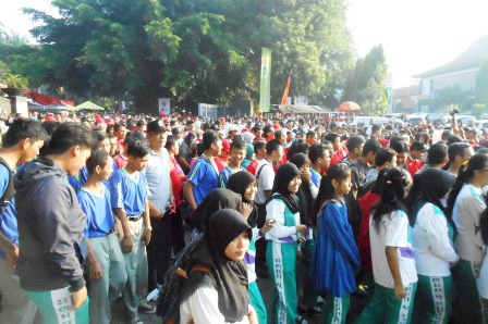 Jalan Sehat Ajak Konsumen Gunakan Produk Dalam Negeri