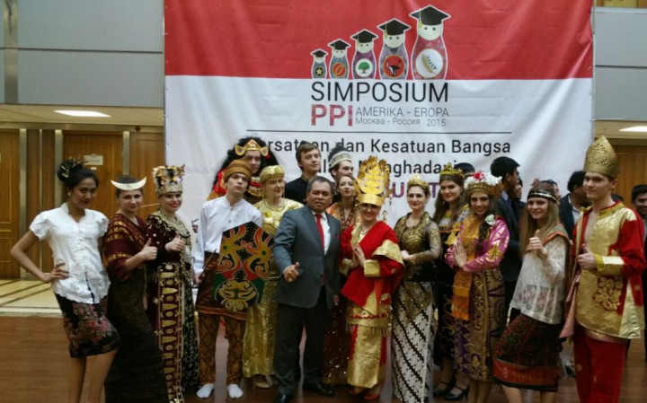 Mahasiswa Rusia Kembangkan Diri dengan Kesenian Indonesia