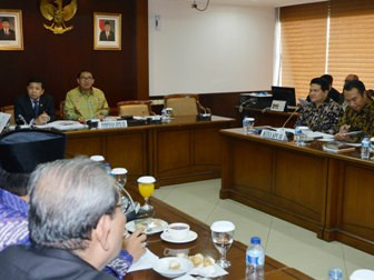 DPR Agendakan Konsultasi ke MA dan MK soal PPP dan Golkar