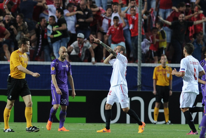 Tampil dengan Taktik Menyerang, Fiorentina Kalah Telak dari Sevilla