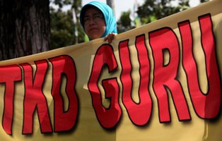 Gaji Terlambat Cair, Guru DKI Terpaksa Rajin Menabung
