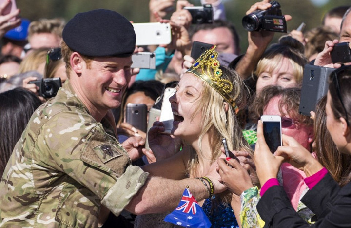 Gadis Australia 3 Kali Minta Dinikahi Pangeran Harry