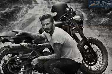 Triumph T100 Scrambler Replika David Beckham Dilelang