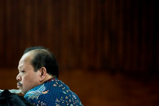Pimpinan Komisi VII DPR 2009-2014 akan Dihadirkan di Sidang Sutan Bhatoegana