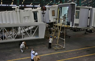 Empat Pos Tarif Komponen Pesawat Bakal 0%