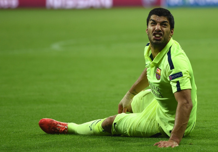 Bantu Barcelona Lolos Ke Final Liga Champions, Suarez Cedera