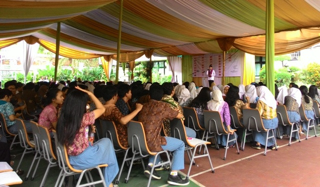 Pelepasan murid kelas XII SMA 65 Jakarta. (Foto: Intan Fauzi)