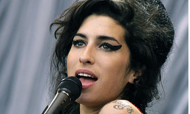 Film Dokumenter Amy Winehouse Diprotes Orangtuanya