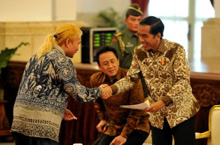 Jokowi Perintahkan Polisi Tangkap Gembong Pembajakan 