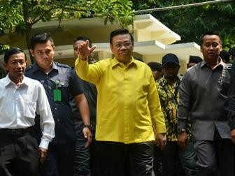 Kubu Agung Laksono akan Gugat Putusan PTUN ke MK