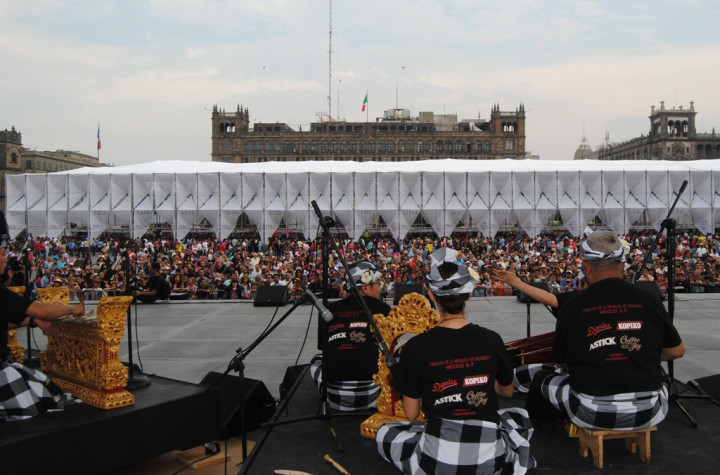 Gamelan Bali Menggetar Mexico City
