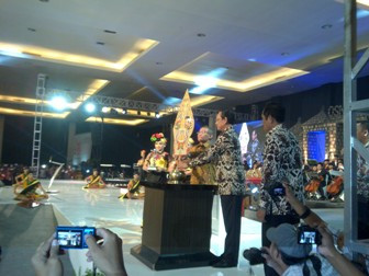 Sultan Hamengkubuwono X Buka Olimpiade Sains Nasional 2015