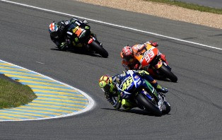 Terkait Insiden Jatuhnya Marquez, Rossi Minta Maaf 