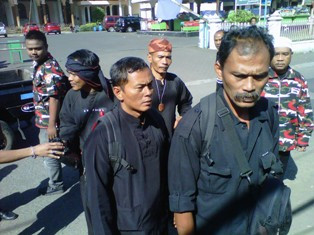 Gara-gara Waduk, 4 Warga Sumedang ini Berjalan Kaki Temui Jokowi