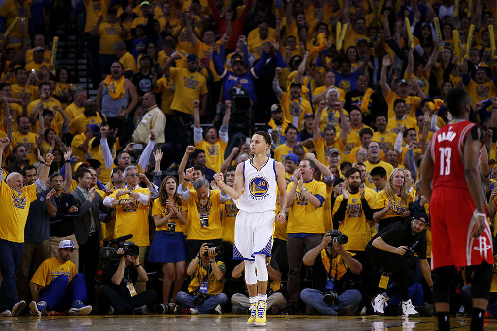 Curry Bawa Warriors Tundukkan Rockets