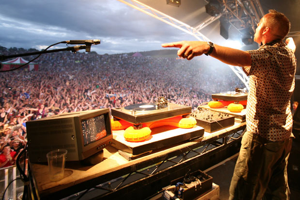 Fatboy Slim: Glastonbury Penuhi Tiga dari Lima Persyaratan Wajib 