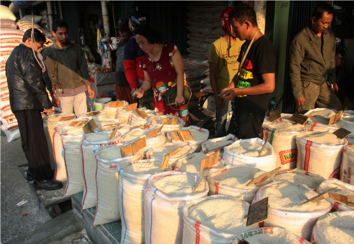 Beras Plastik Milik Desi di Bogor Diamankan Polisi