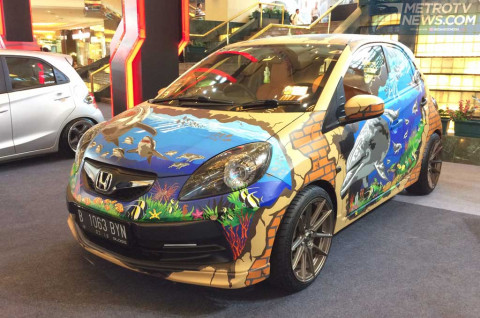 Honda Brio 2015 Display Gambar Hidup Dari Cutting Sticker