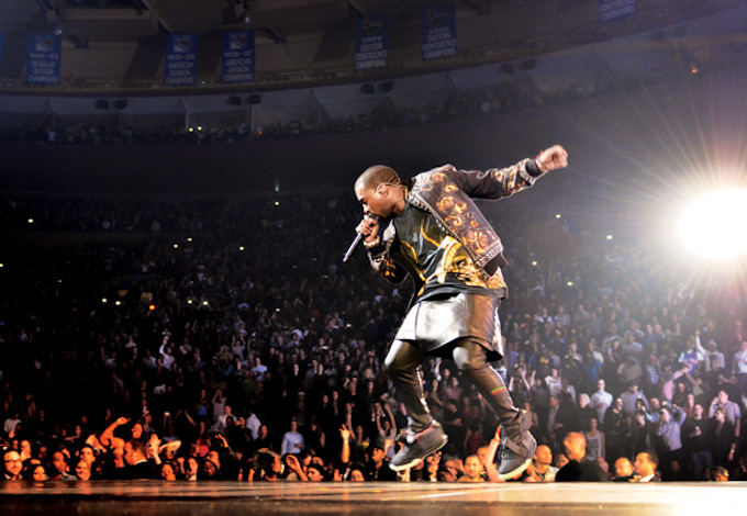 Kanye West Donasikan Hasil Konser kepada Lembaga Seni