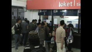 Calon Penumpang di Stasiun Tegal Kembalikan Tiket Kereta