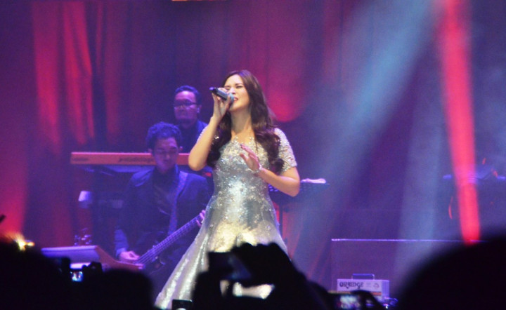 Kesederhanaan & Kegugupan Raisa di Konser Perdana 
