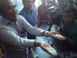 Tindaklanjuti Beras Plastik, Pemkot Bekasi Tunggu Hasil Puslabfor