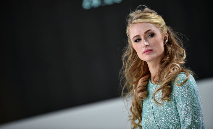 Paris Hilton Selipkan Adegan Seks di Video Musik Terbaru