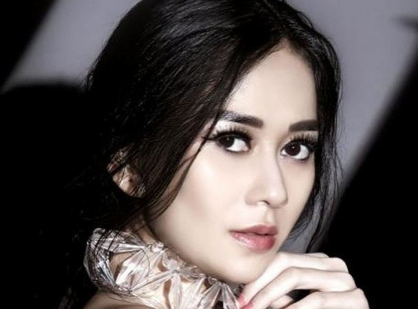 Aura Kasih: Jangan Pedagang Kecil, Tokoh di Balik Pembajakan yang Diberantas  