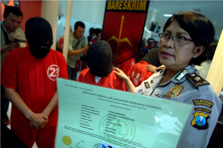 Begini Praktik Pembuatan Ijazah Palsu di Jalan Pramuka 