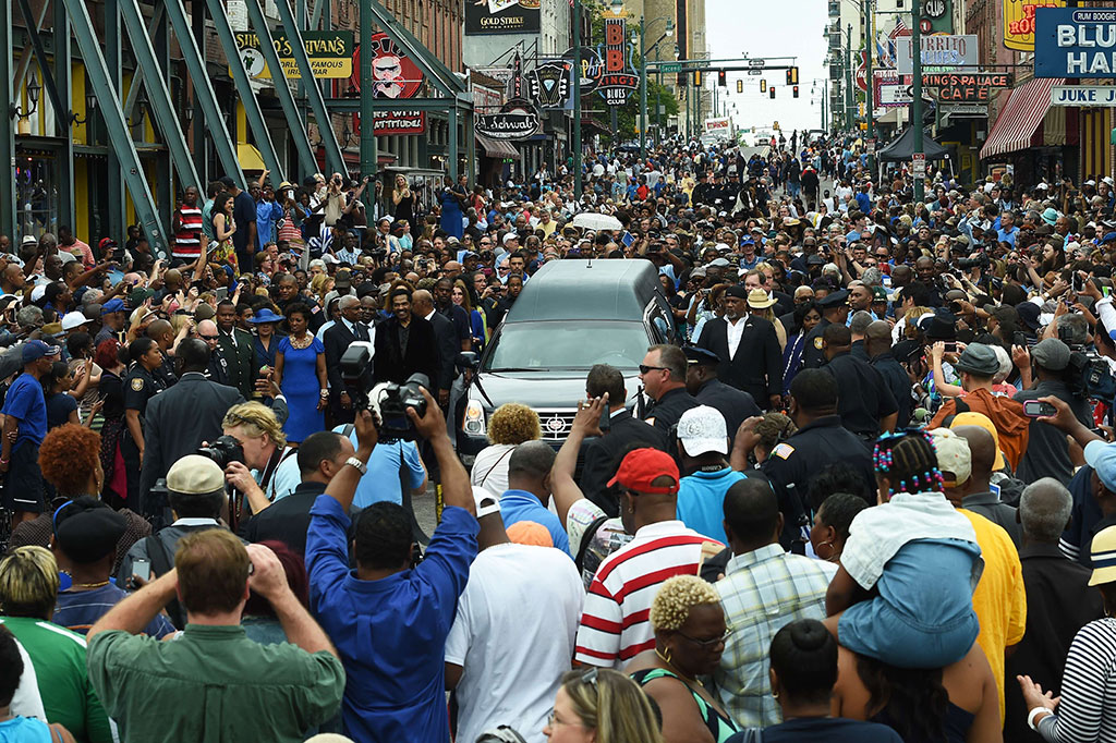 Warga Memphis Lakukan Penghormatan Terakhir untuk BB King