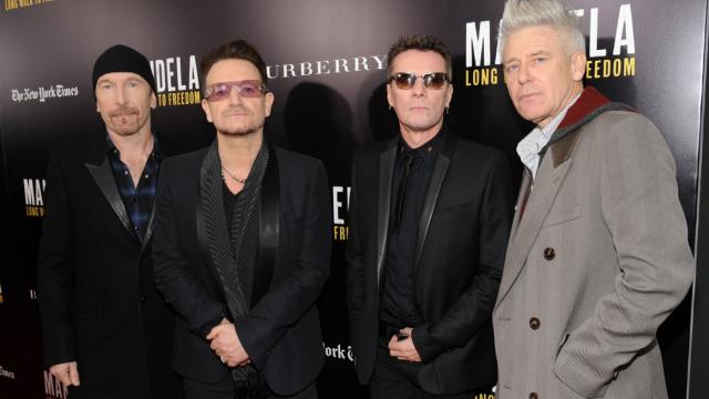 Bono Sampaikan Belasungkawa atas Meninggalnya Tur Manajer U2 