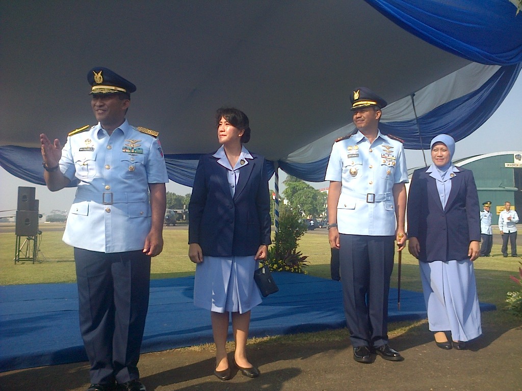 Suasana serah terima jabatan Danlanud Halim Perdanakusuma antara Marsma Sri Pulung kepada Kolonel Pnb Sugeng Umar Hariyono. (foto: MTVN/Al Abrar).