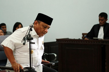Gubernur Gorontalo akan Diberhentikan Sementara