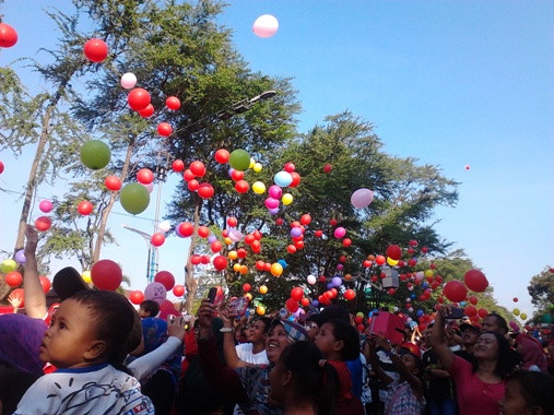 HUT ke-5 Solo CFD, Langit Kota Solo Dipenuhi Ribuan Balon  