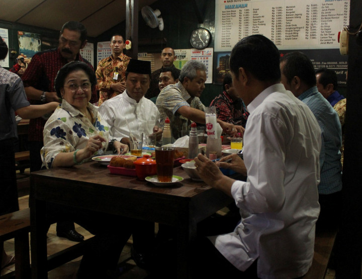Hari Pancasila, Jokowi dan Megawati <i>Nyekar</i> ke Makam Bung Karno