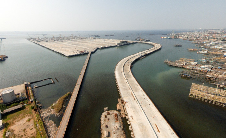 JK Minta Pemukiman Kumuh Sekitar Pelabuhan Kalibaru Dibenahi