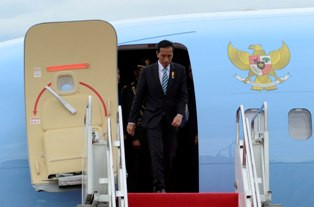 Jokowi Hadiri Perayaan Waisak di Borobudur