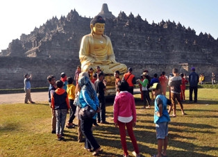 Malam Ini Borobudur Tertutup untuk Umum