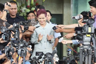 Miranda, Misteri Cek Pelawat dan Tiga Tahun Penjara