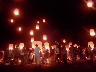 Cahaya Ribuan Lampion Raksasa Tutup Hari Waisak di Candi Borobudur