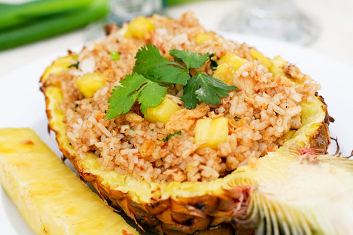 Resep Nasi Goreng Udang Nanas yang Lezat dan Segar