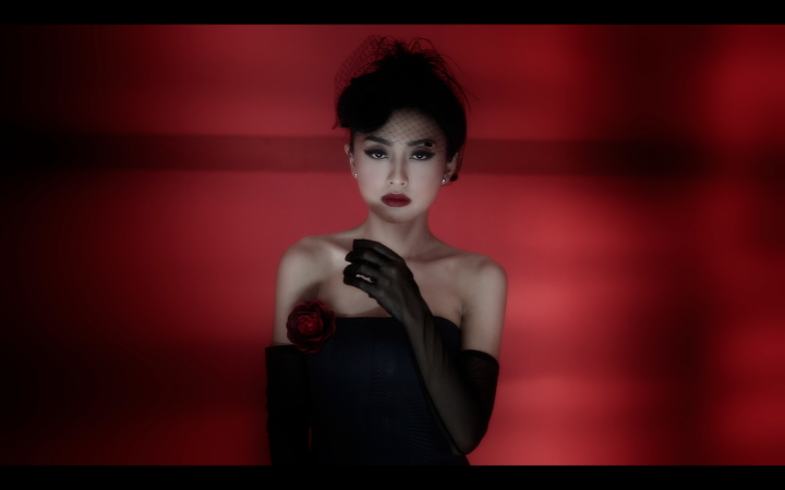 Aimee Saras Luncurkan Video Musik Lenggang Temaram