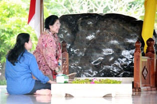 Terungkap, Alasan Soeharto Makamkan Soekarno di Blitar