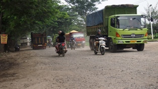 Jalur Alternatif di Sumedang Diperbaiki Jelang Ramadan