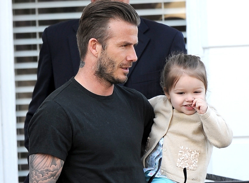 Foto: David Beckham dan Harper / hollyscoop.com