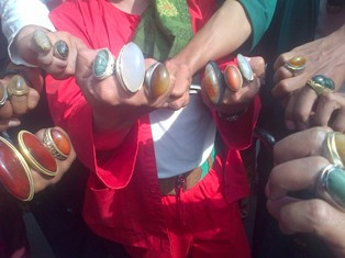 Gunakan Batu Akik Terbanyak, Festival Palang Pintu Pecahkan Rekor Muri